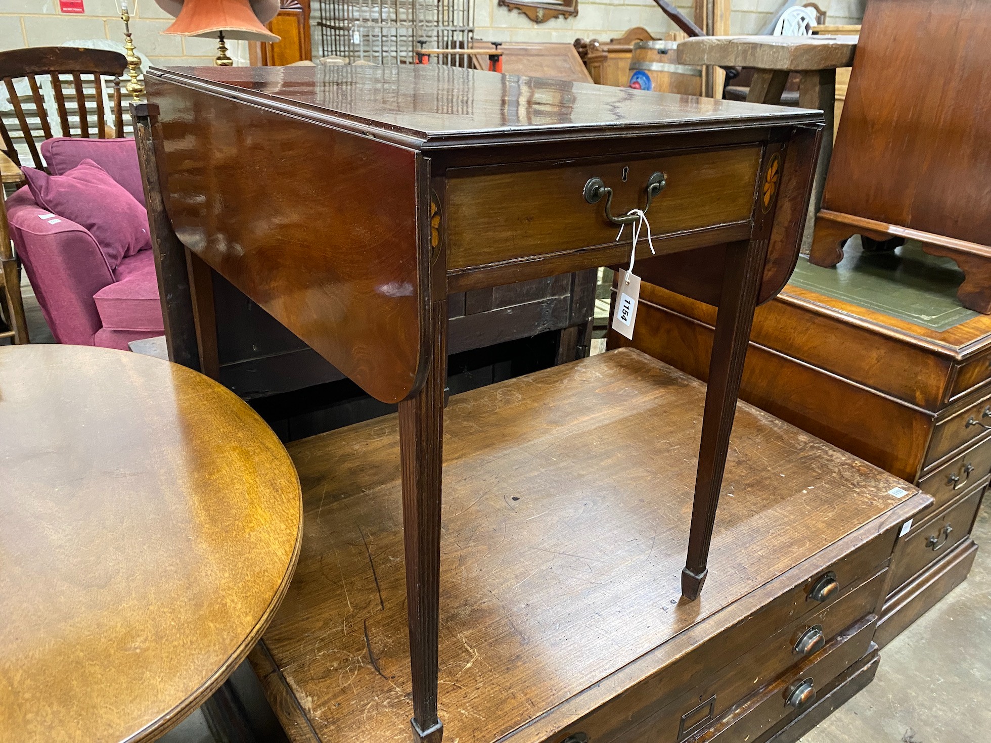 A George III mahogany Pembroke table, width 53cm, depth 83cm, height 72cm